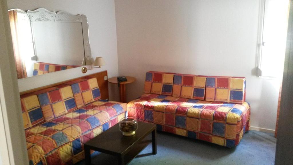Inter-Hotel La Closerie Beaune Beaune  Bilik gambar